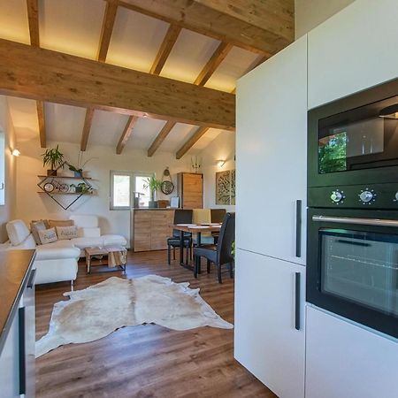 شقة Auszeit Steiraland Penthouse 9 Mit Grossen Balkon Und Parkplatz لوبن المظهر الخارجي الصورة