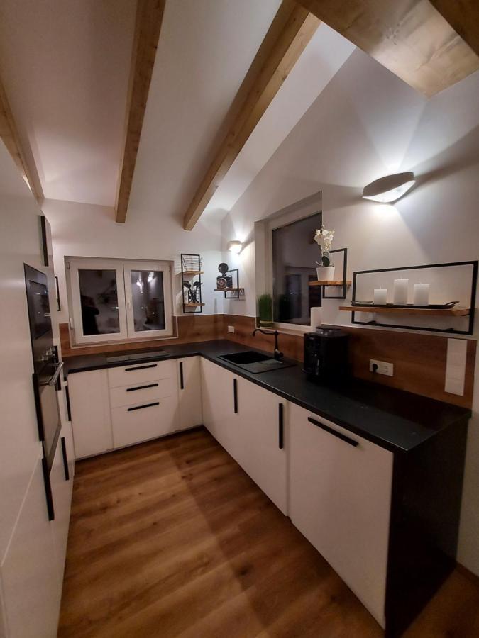 شقة Auszeit Steiraland Penthouse 9 Mit Grossen Balkon Und Parkplatz لوبن المظهر الخارجي الصورة