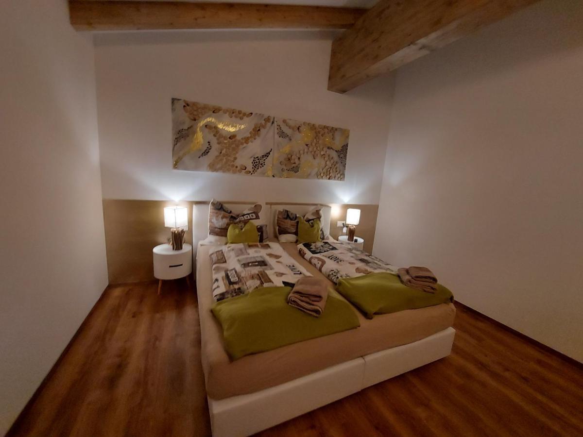 شقة Auszeit Steiraland Penthouse 9 Mit Grossen Balkon Und Parkplatz لوبن المظهر الخارجي الصورة